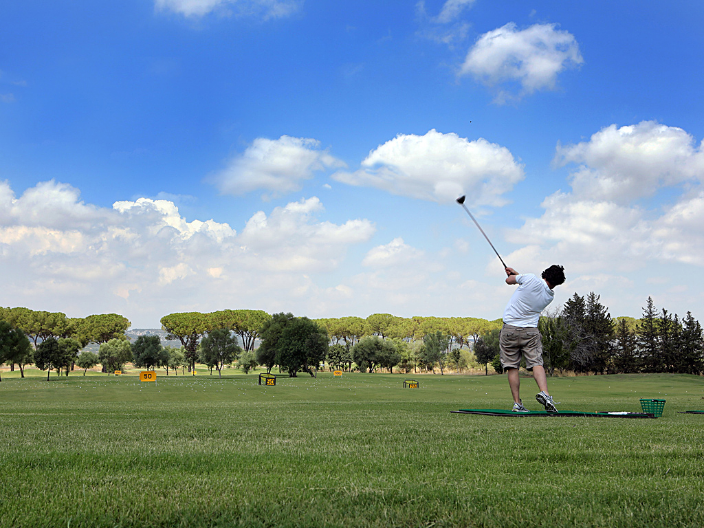 i-monasteri-golf-resort_golf-course_2_25263667167_o
